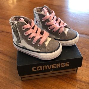 NWT Infant All Star Converse Size 3